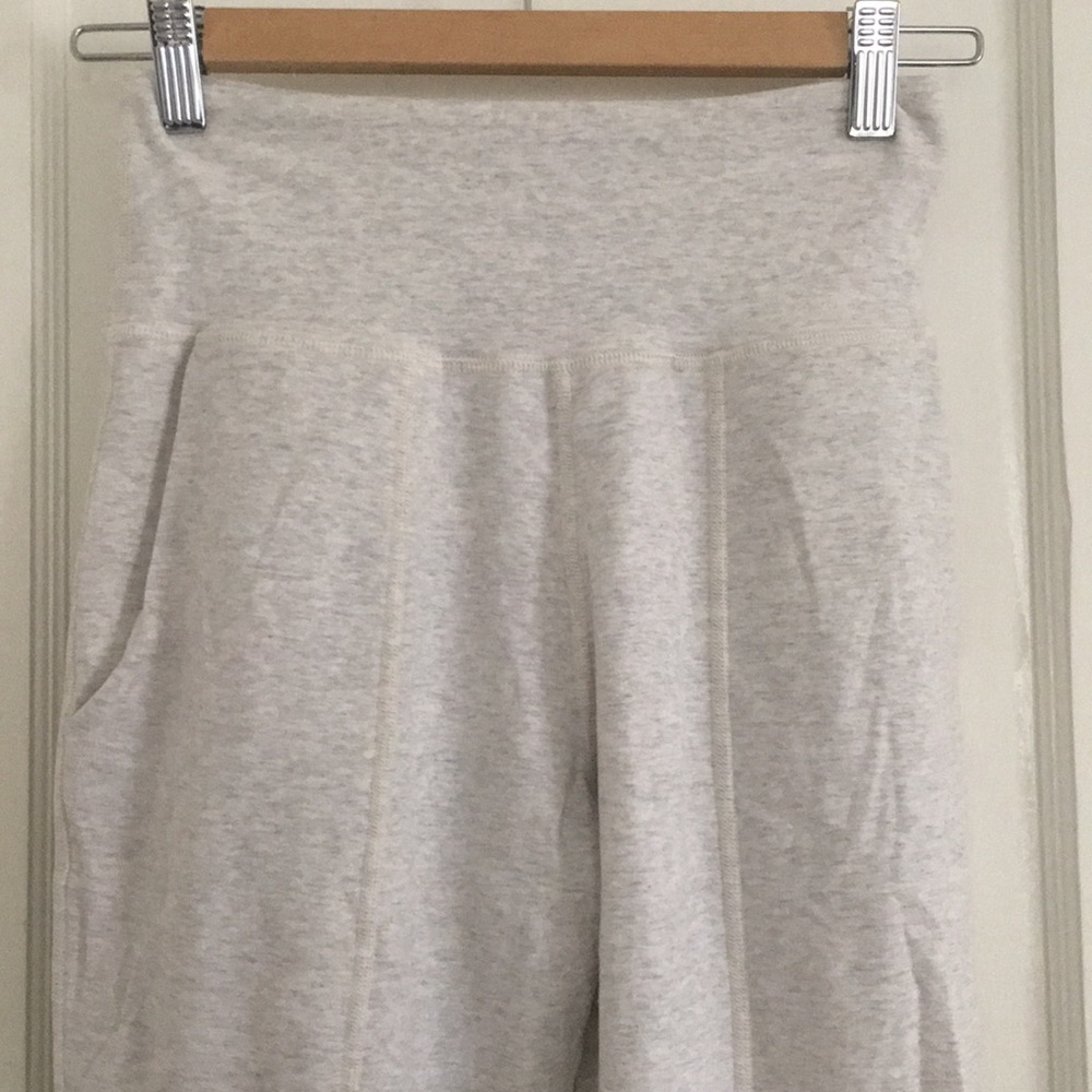 Lululemon crops